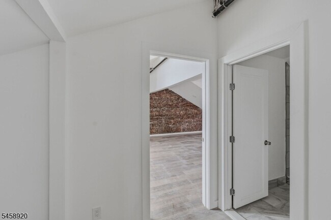 275 Main St