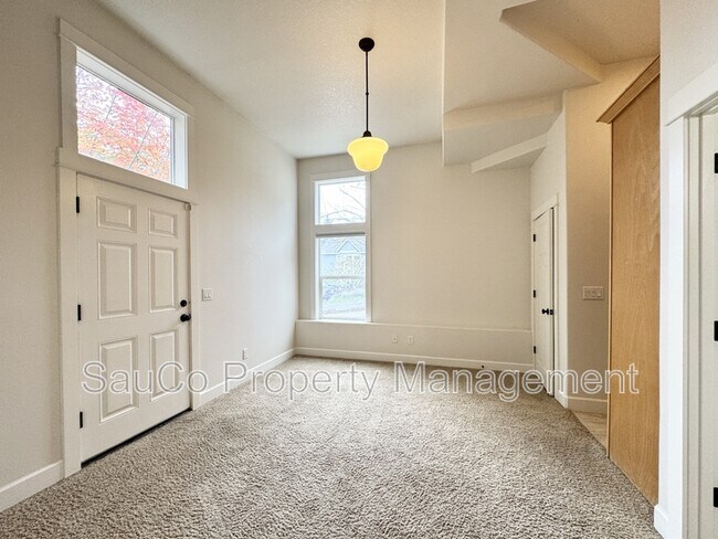 Photo - 3340 SW 12th Ave Unit B - 1