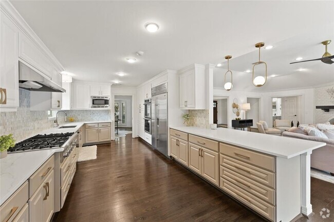 Building Photo - 7903 Burgoyne Dr. Rental