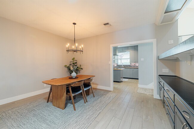 Photo - 1319 Ambergate Dr