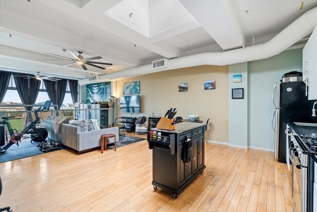 Photo - 156 Porter St
