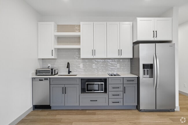Anderson Studio, 1BA - 424SF - Kitchen