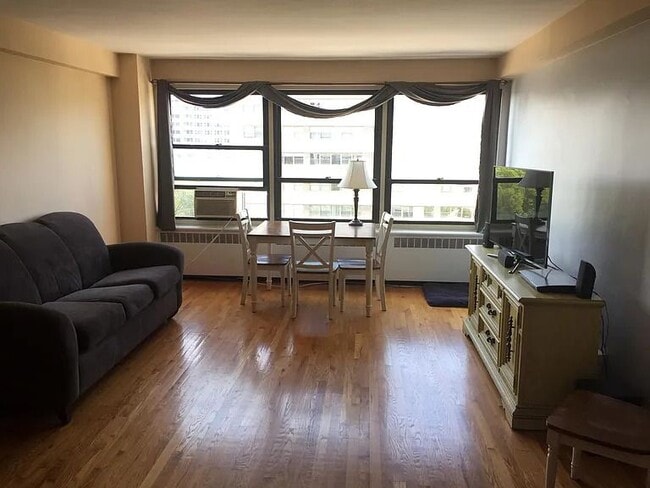 Building Photo - 4180 N Marine Dr Unit 1011