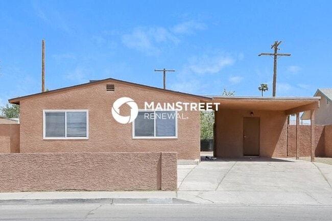 Building Photo - 4 Bedroom Pet-Friendly Home in North Las Vegas, NV with Main Street Renewal