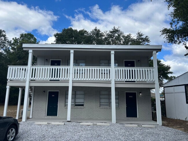 Photo - 6642 Applegate St