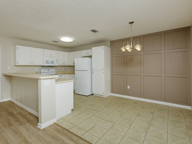 Photo - 6375 NW 109th Pl