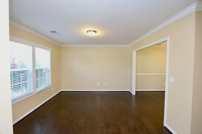 Photo - 1761 Nicholas Dr