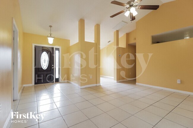 Photo - 471 Firestone St NE