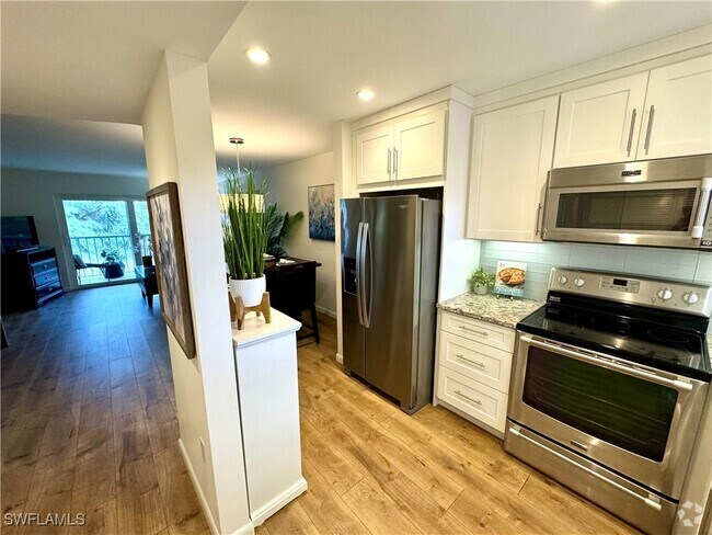 Building Photo - 400 Forest Lakes Blvd Unit 301 Rental