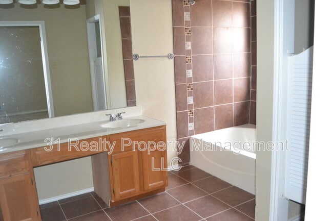 Photo - 5917 Beckett Dr