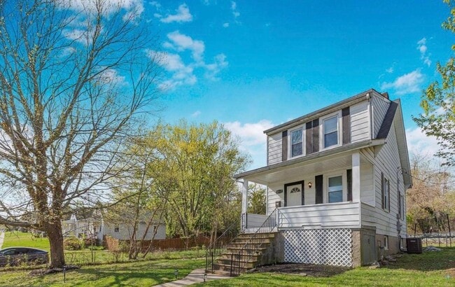 Building Photo - 4513 Woodlea Ave