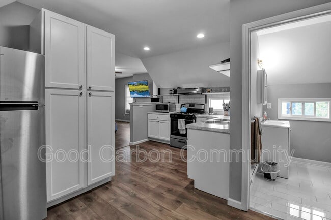 Photo - 1246 West Ave Unit 2