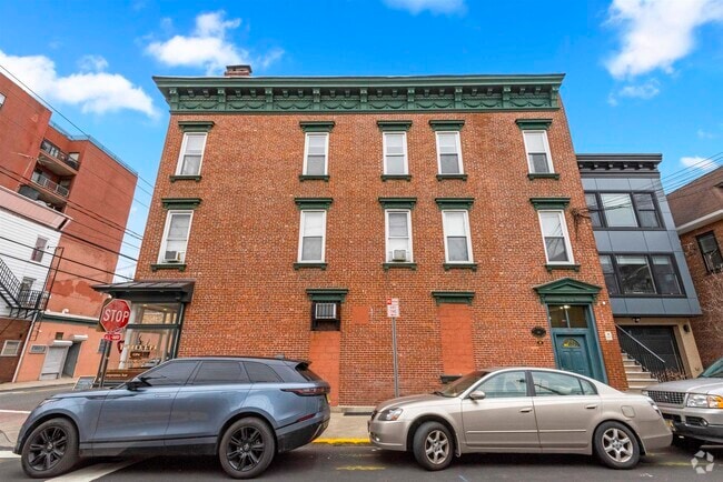 Building Photo - 38 Sherman Ave Unit 3 Rental