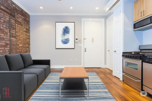 Building Photo - 47 1/2 1st Street (2nd & 1st Ave), #5R Rental