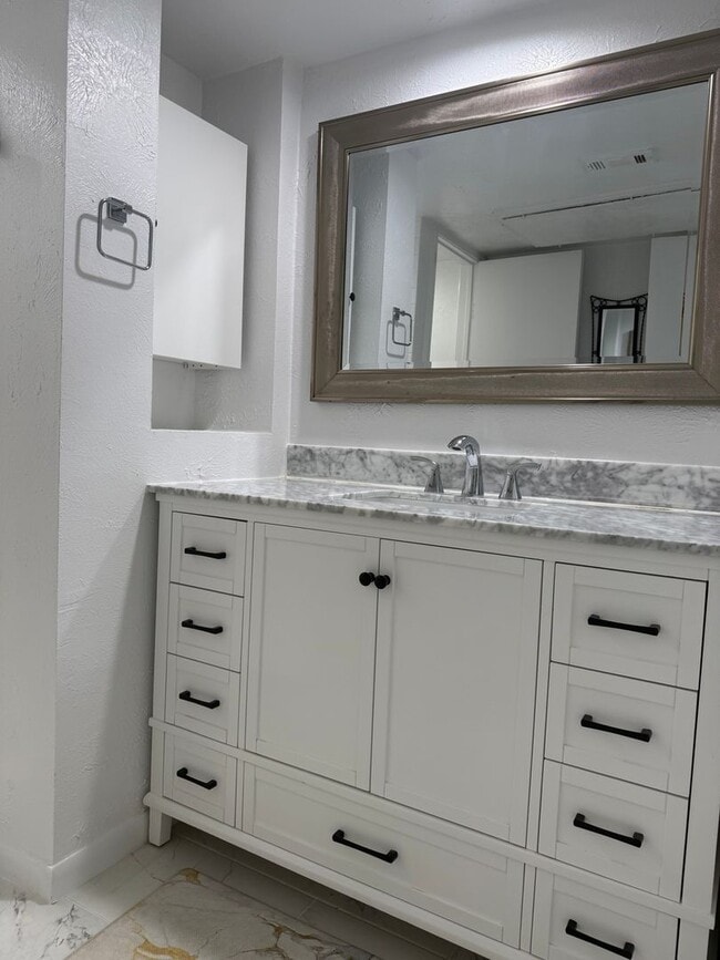 Photo - 4317 Hartford St