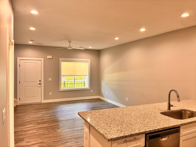 Photo - 3BR 2.5ba Townhome in Waukee