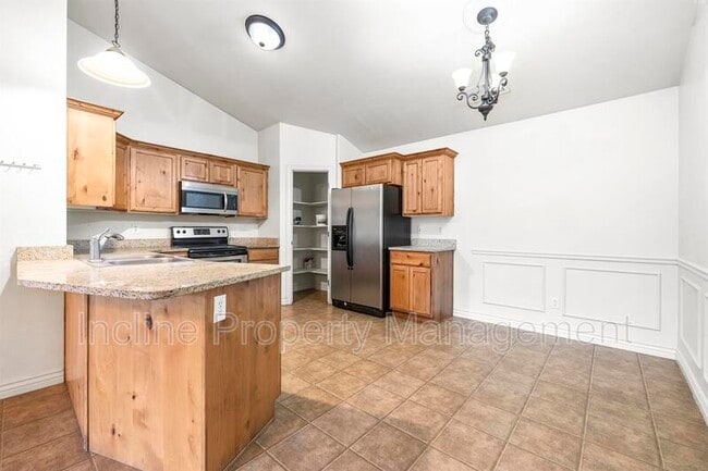 Photo - 661 S 2220 W Unit #303