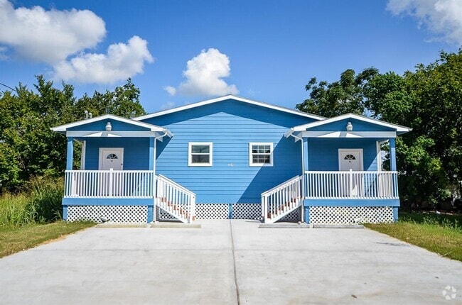 Building Photo - 239 Broadhurst Dr Rental