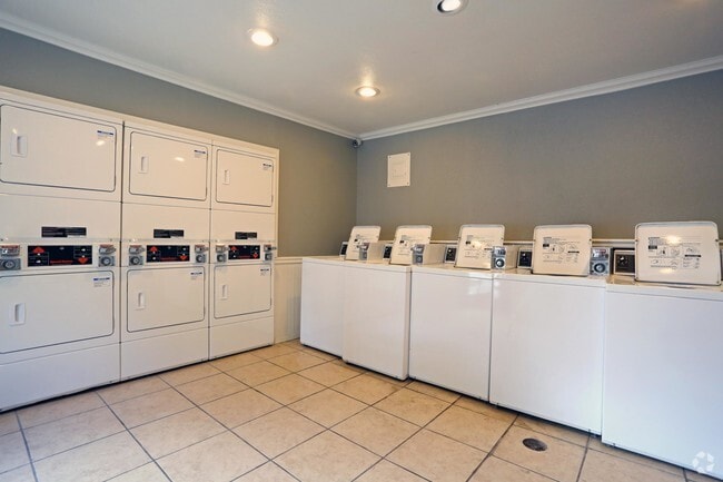 Instalaciones de lavandería - The Bridge Apartments