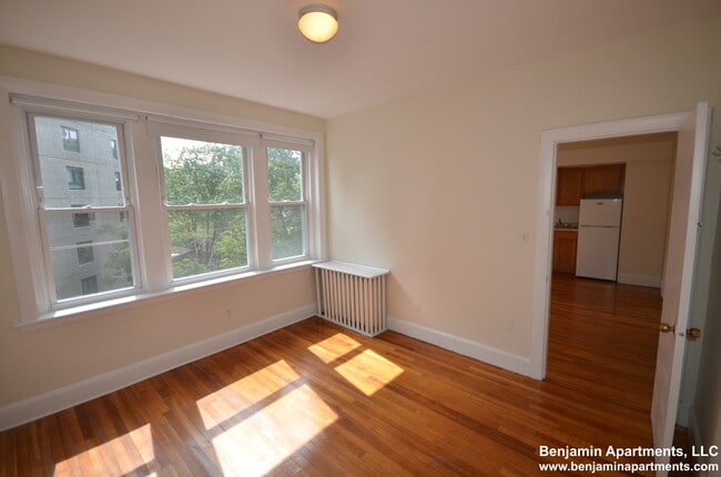 Photo - 33 Lancaster Terrace Unit 305
