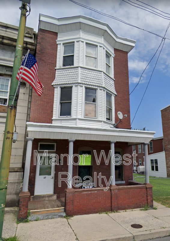 Building Photo - 37 N 2nd St Rental