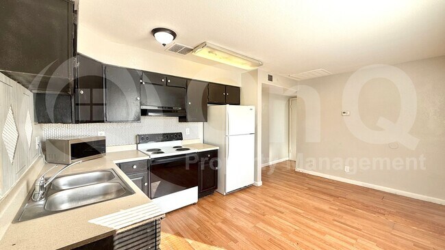 Photo - 6 S 31st Ave