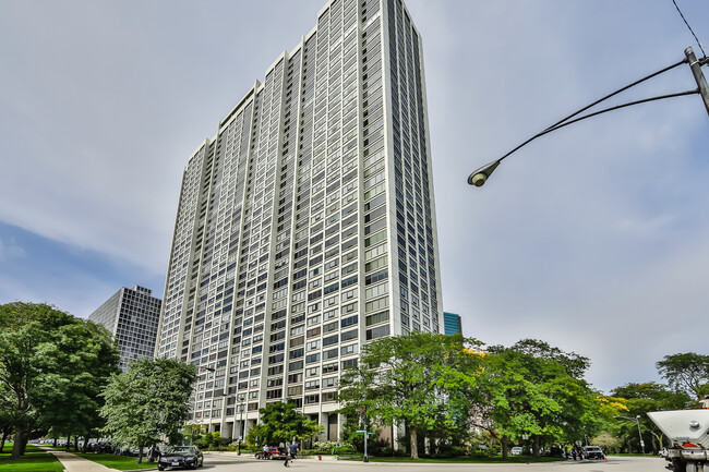 Photo - 2800 N Lake Shore Dr Condo Unit 709