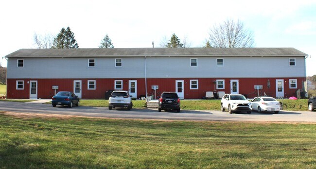 Building Photo - Spacious Two Bedroom Apartment