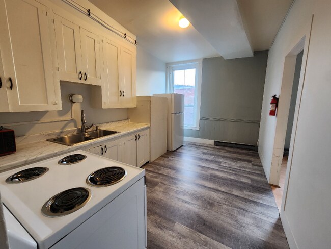 Photo - 12 State St Unit 5