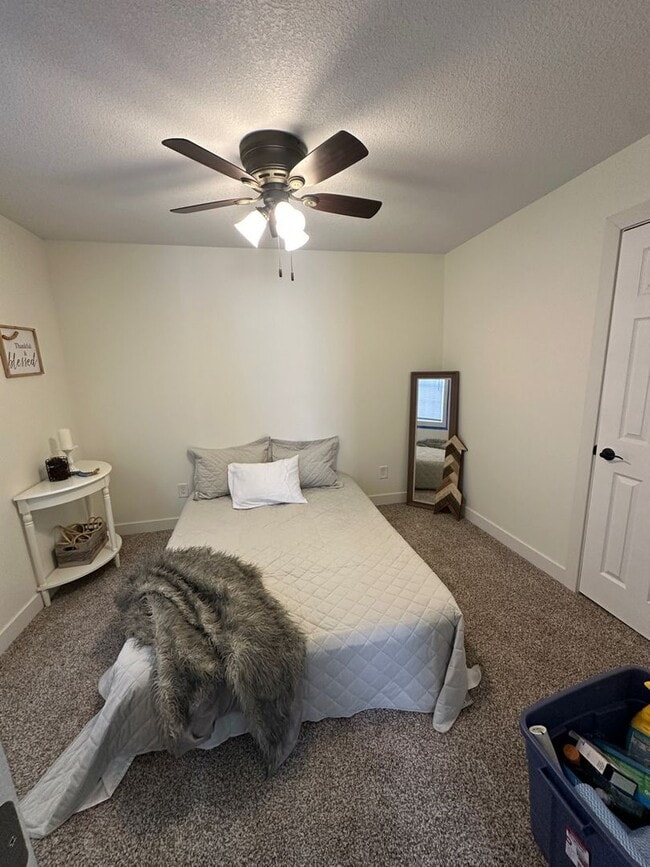 Photo - HOUSE FOR RENT at 910 N 11st St, Salina, KS