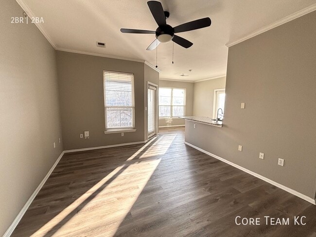 Building Photo - 701 Westport Rd Unit B1 - #935