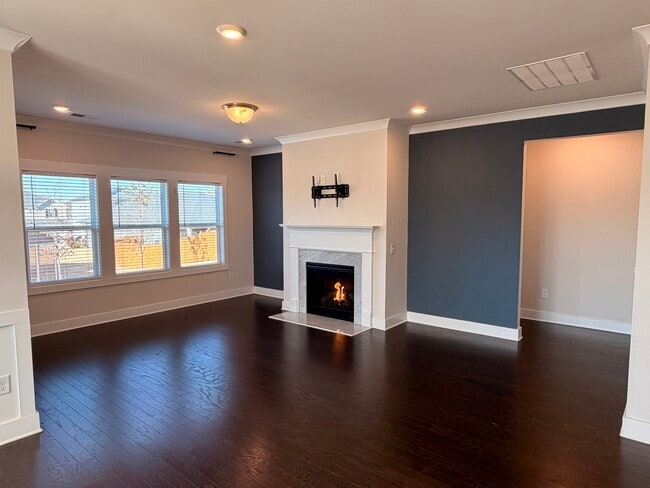 Photo - 178 Redcroft Dr