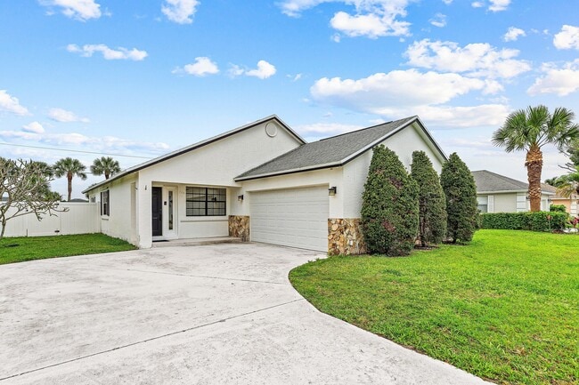 Building Photo - 125 Raintree Trail