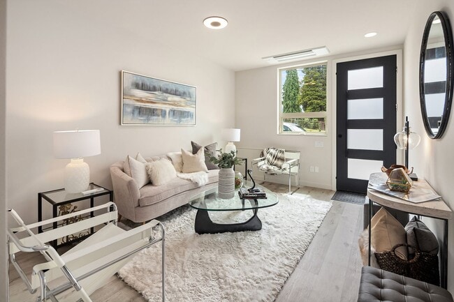 Photo - Bryant/Ravenna Townhouse