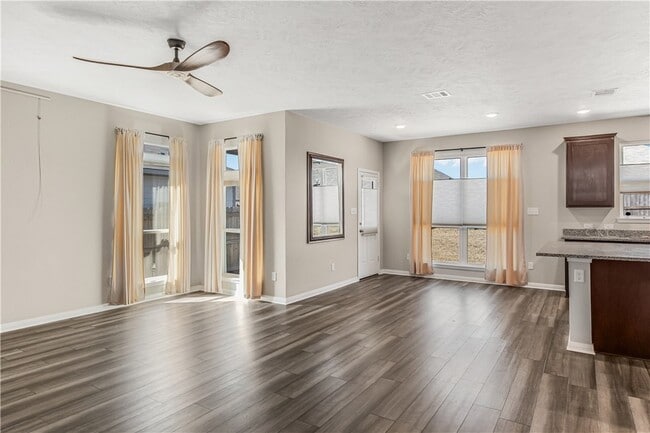 Photo - 411 Ft Dix Ln