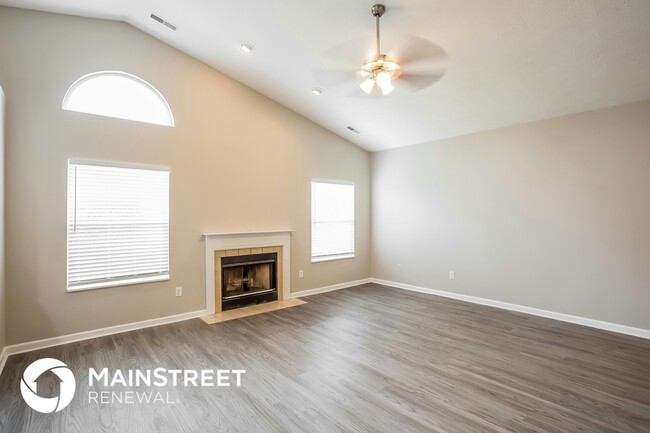 Photo - 10715 Tanbark Dr