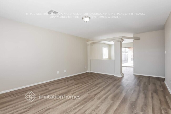 Photo - 250 Dakota St