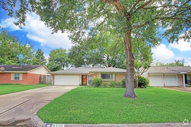 Building Photo - 5710 De Lange Ln Rental