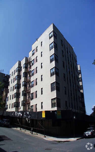 116 E Mosholu Pky S - 116 E Mosholu Pky S