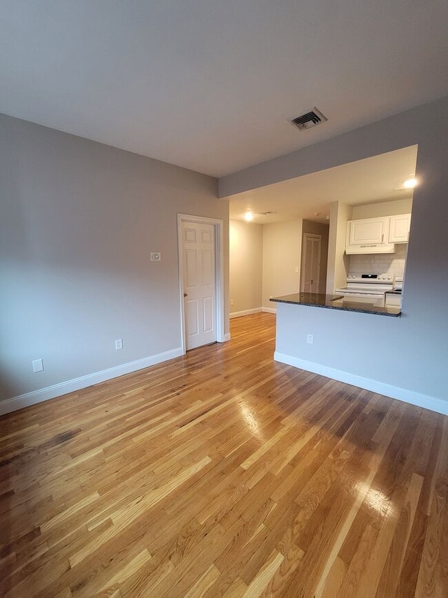Photo - 107 Washington St Unit 1