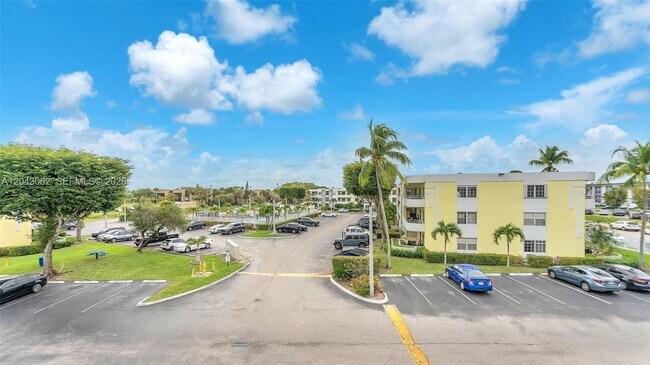Photo - 10755 SW 108th Ave Unit 304
