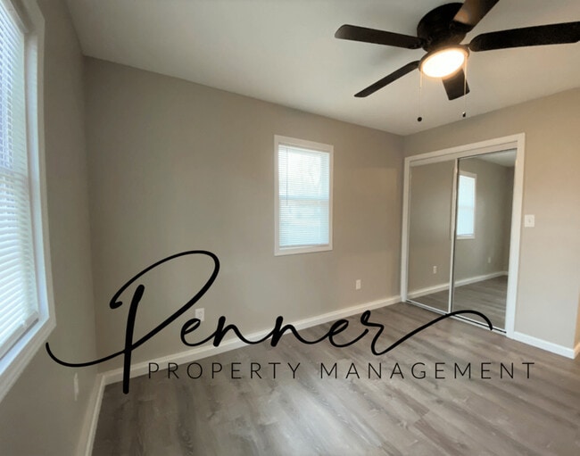 Photo - 11305 Lewis Ave