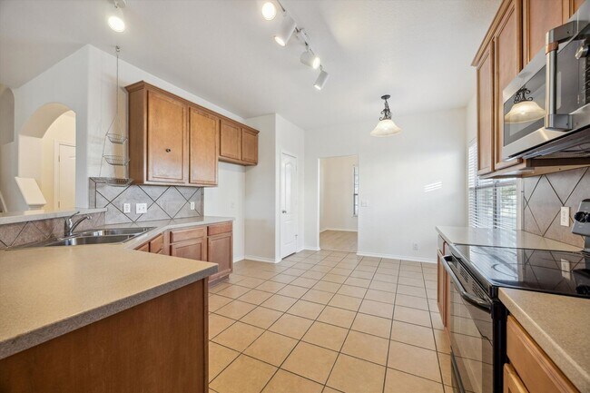 Photo - Spacious 4 BR home near the Medical Center!