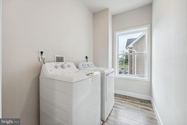 Photo - 2512 Elvans Rd SE Unit 2