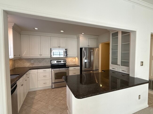 Photo - King John Condos Unidad A