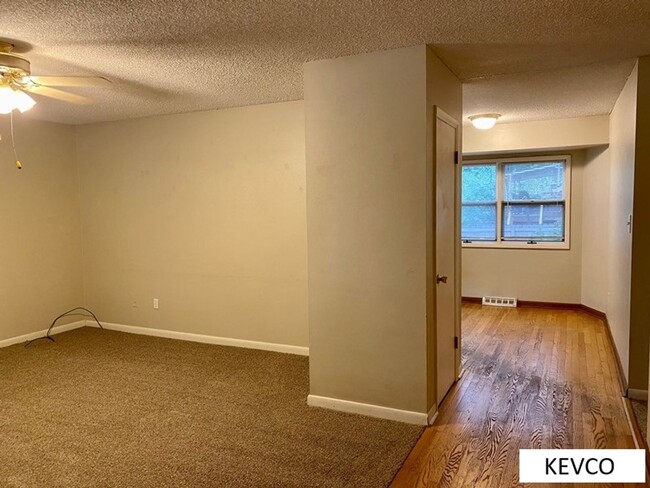 Photo - Great Three Bed in Campus West!