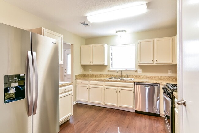 Photo - 9010 Walworth Dr