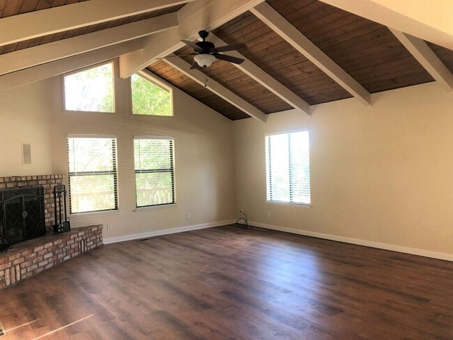 Photo - 3/2 home in Lake Wildwood Gated Community,...