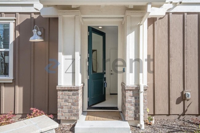 Photo - 37380 Watersail Way