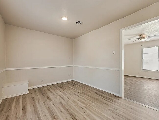 Photo - 165 Eisenhower Rd